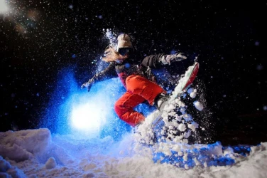 Високите температури преустановяват нощното ски каране в Боровец