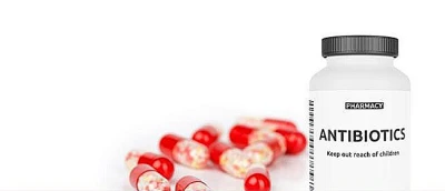 МЗ: Спешните медици ще могат да изписват антибиотици на хартиена рецепта до 1 март 2024