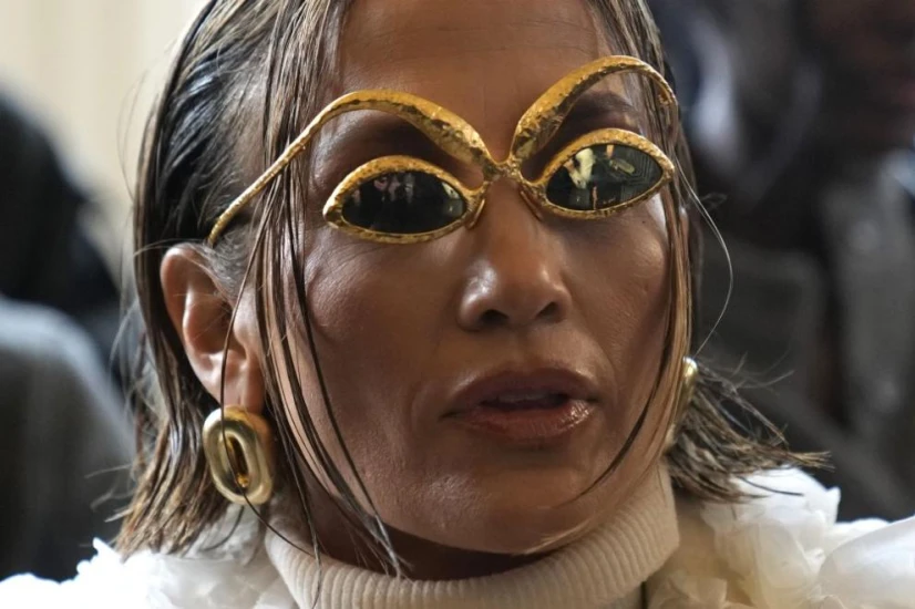Дженифър Лопес и нейните очила, които привлечоха вниманието на всички (СНИМКИ)