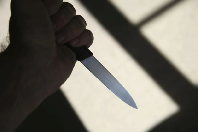 Задържаха двама момичета за ножов атака над младеж в Панагюрище