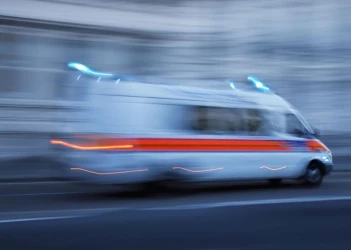 Таксиметров автомобил удари двама пешеходци в центъра на София