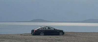 Луксозният автомобил на украинка се развали на Бургаския Северен плаж (ФОТО/ВИДЕО)