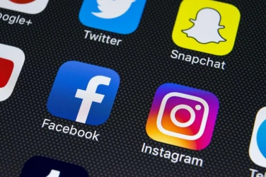 Световен срив на Facebook и Instagram остави потребителите без достъп за над час