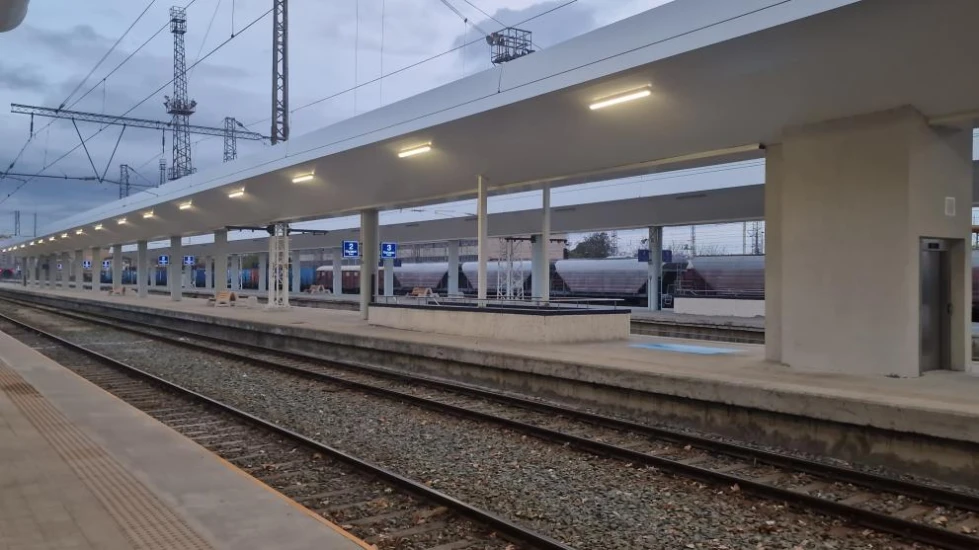 Представиха реновираната железопътна станция в Стара Загора (ФОТО/ВИДЕО)