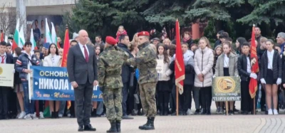 Тържества по случай Националния празник в Казанлък започнаха с участието на Росен Желязков