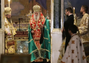 Пътят и посланията на патриарх Неофит: Животът на един духовен лидер