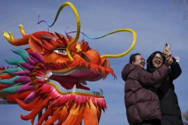Празнуване на Годината на дракона в Китай: традиции и ритуали (СНИМКИ/ВИДЕО)