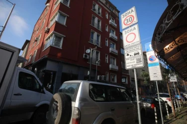 Забраняването на старите автомобили в центъра на София започва днес