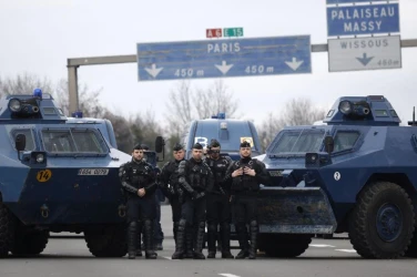 Арестувани са над 70 души в Париж за пореден протест